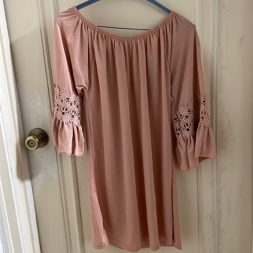Win-win ruffled sleeve tunic.